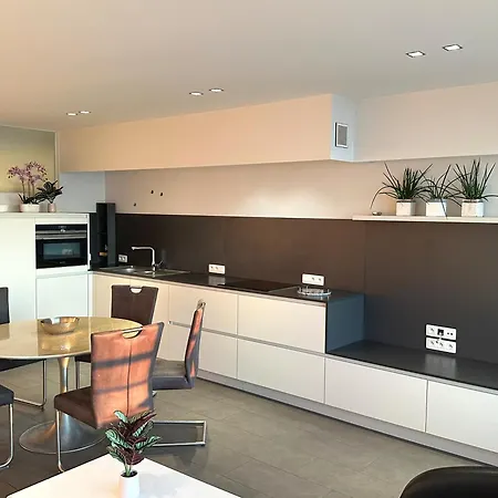 Bel Air - Renovated Seafront With Stunning Sea Views T166 아파트